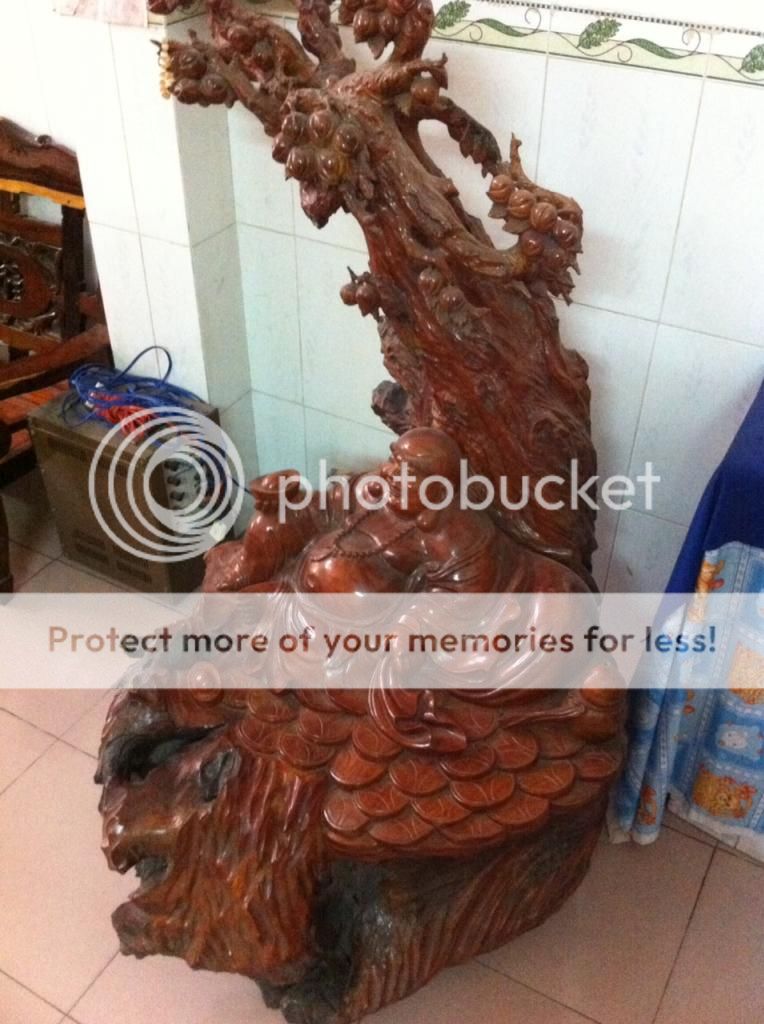 tượng Phật Di Lặc bằng gỗ gốc cây Cẩm lai